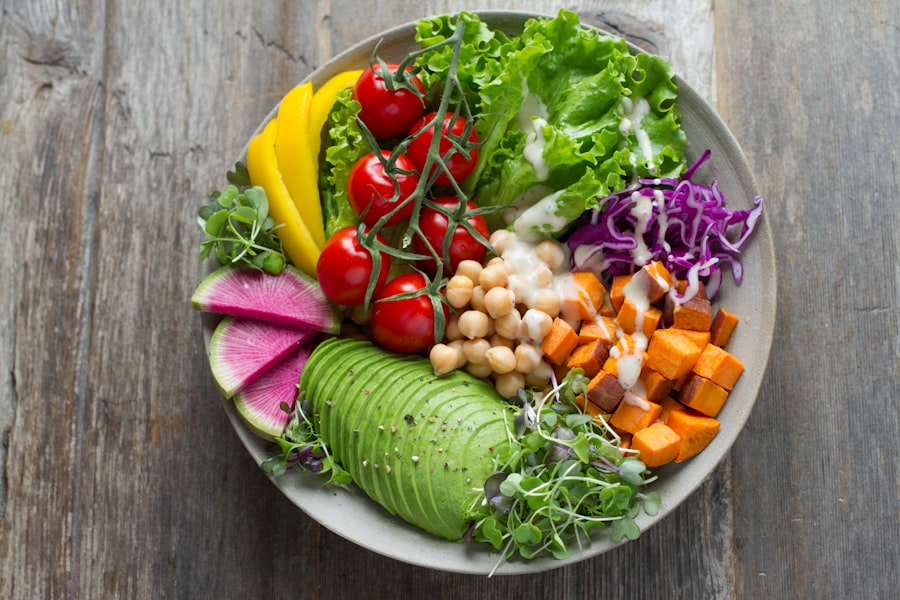 Resep Salad Segar dari Produk UMKM Lokal